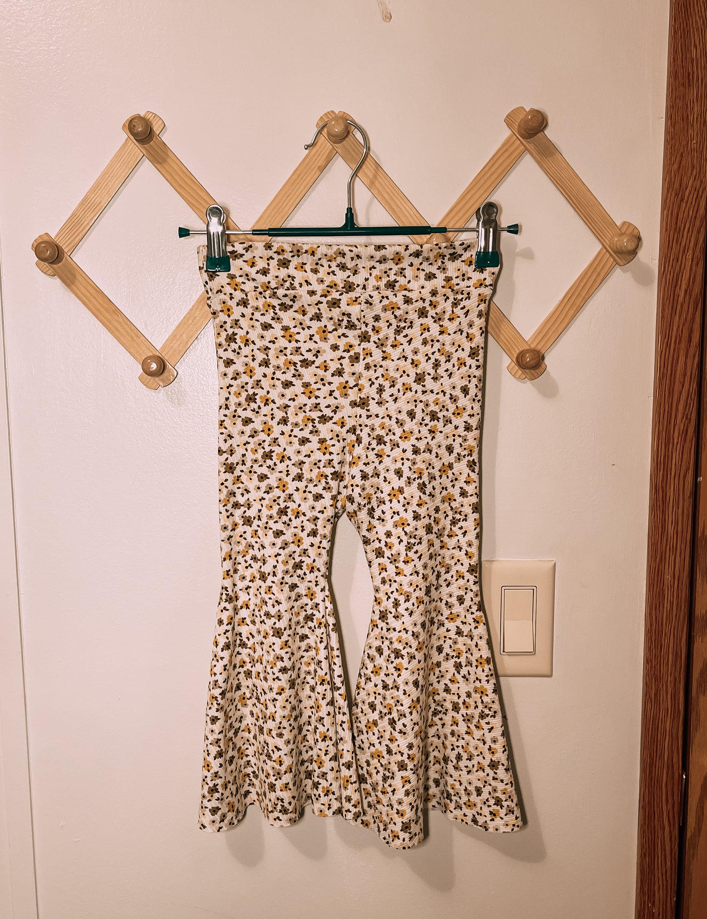 MADE TO ORDER - Kid’s Neutral Daisy Bell Bottoms